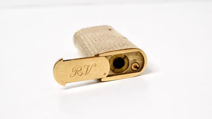 PreStyled Sets Van Cleef Arpels 1960s Dunhill 18k Solid Gold Refillable Lighter Vintage by Misty
