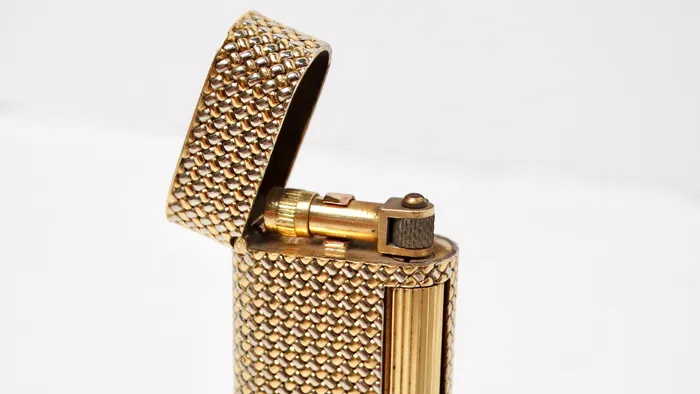 PreStyled Sets Van Cleef Arpels 1960s Dunhill 18k Solid Gold Refillable Lighter Vintage by Misty