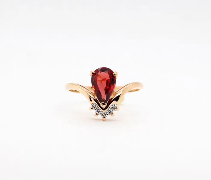 Rings Estate 14KY 125 Ct Garnet and Diamond Ring With 05 Cttw Diamonds H FULLERS PURCHASE FROM PUBLIC Rings Estate 14KY 125 Ct Garnet and Diamond Ring With 05 Cttw Diamonds H FULLERS PURCHASE FROM PUBLIC