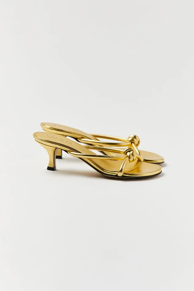 Bottega Veneta PreStyled Sets Gold Laminated Blink Mule Sandal