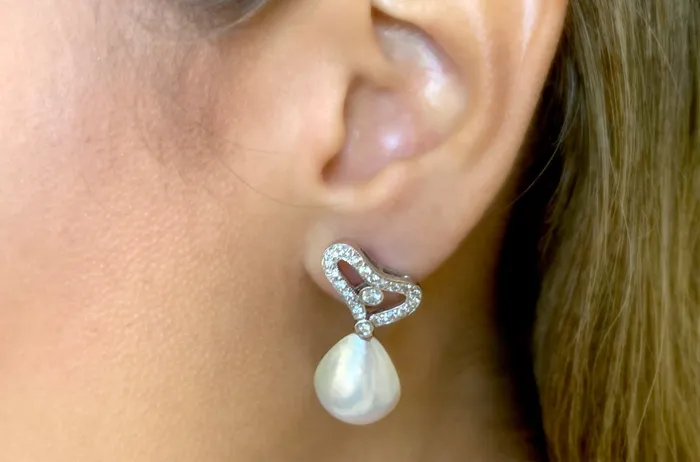 Earrings 18kt Gold Organic Shape with Pearls Diamonds Studs Albert Hern Earrings