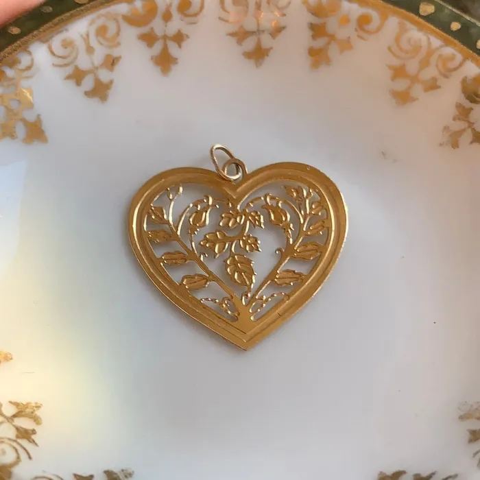 Necklaces Heart Floral Leaf Pendant 14k Gold Vintage Love Vintage Paris