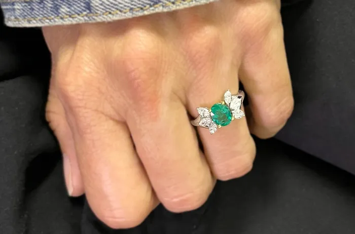 Rings Albert Hern Ring 18kt Gold Majestic GIA Oval Emerald Marquise Diamonds