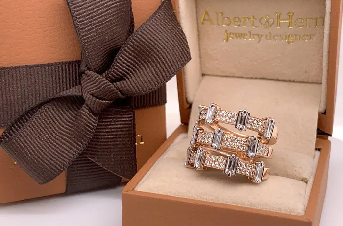 Rings Albert Hern Ring 18kt Rose Gold Round Baguette Diamonds
