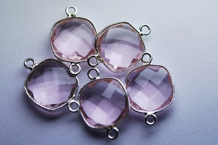 925 Sterling Silver Rose Pink Quartz Faceted Cushion Shape Connector 5 Piece Of 19mm Beads Supplies USA Necklaces 925 Sterling Silver Rose Pink Quartz Faceted Cushion Shape Connector 5 Piece Of 19mm Beads Supplies USA Necklaces