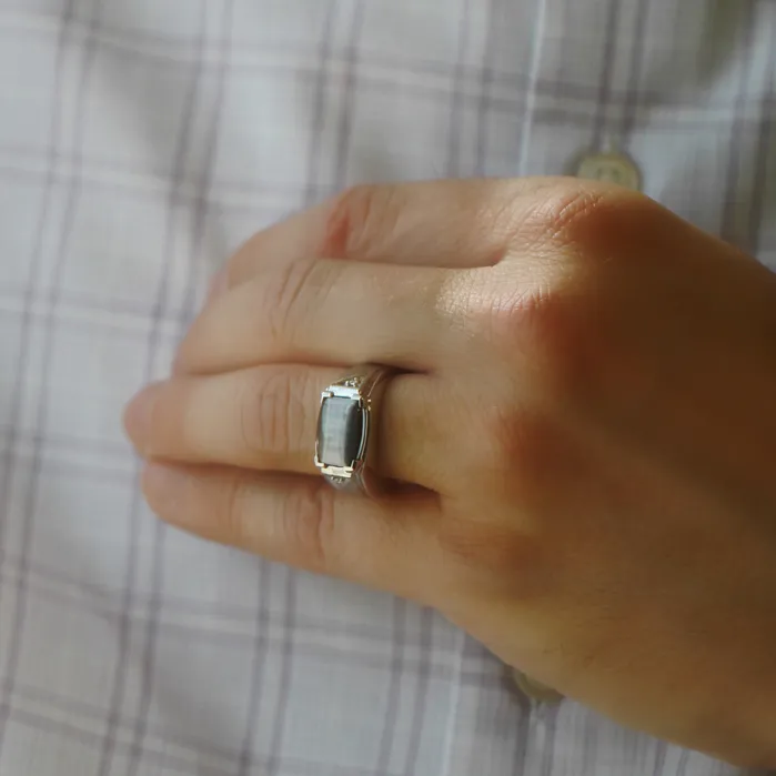 Independent Jewellers Rings 10kt White Gold Grey CatsEye and Diamond Mens Ring Independent Jewellers Rings 10kt White Gold Grey CatsEye and Diamond Mens Ring