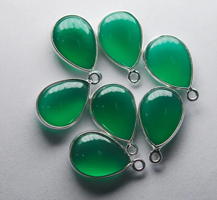 Necklaces 925 Sterling SilverGreen Onyx Smooth Pear Shape Pendant 4 Piece Of 1718mm Beads Supplies USA Necklaces 925 Sterling SilverGreen Onyx Smooth Pear Shape Pendant 4 Piece Of 1718mm Beads Supplies USA