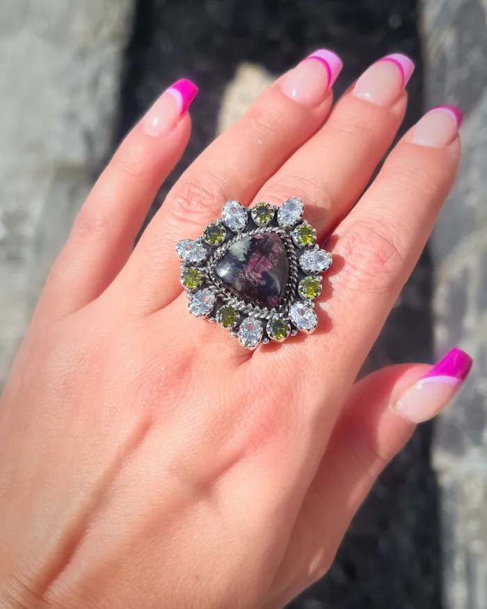 Rings Sophiareneboutiquecom Sterling Silver Eudialyte With White Topaz Peridot Mini Cluster Rings Rings Sophiareneboutiquecom Sterling Silver Eudialyte With White Topaz Peridot Mini Cluster Rings