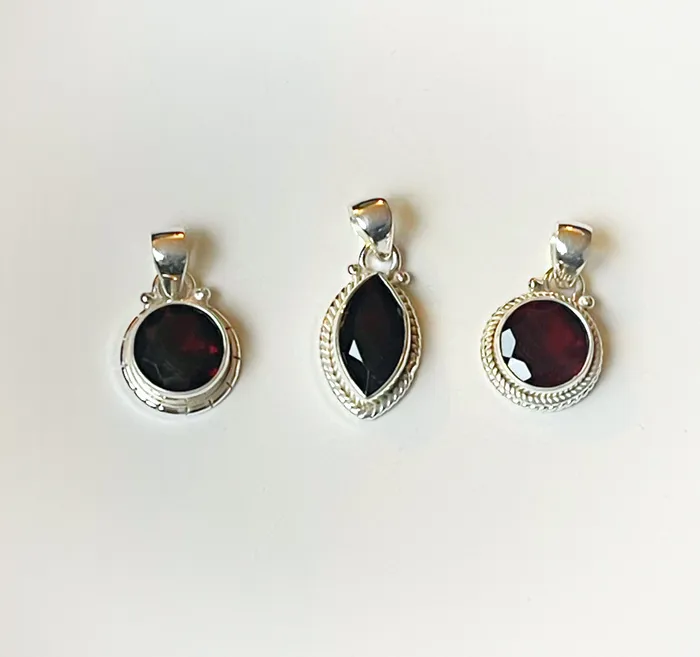 Rings Sophiareneboutiquecom Sterling Silver Garnet Charm Pendants