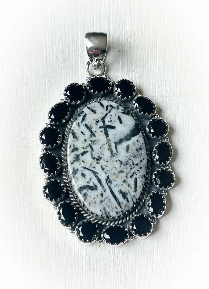 Sophiareneboutiquecom Necklaces Sterling Silver Cookies N Cream Cluster Pendant Necklace Sophiareneboutiquecom Necklaces Sterling Silver Cookies N Cream Cluster Pendant Necklace