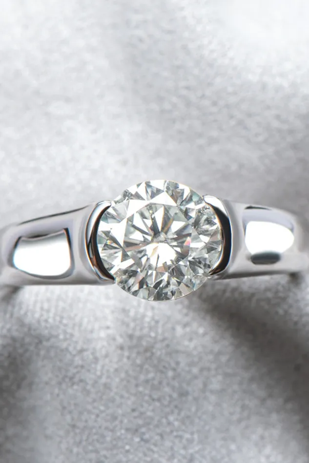 Trendsi Rings Looking Good 2 Carat Moissanite PlatinumPlated Ring