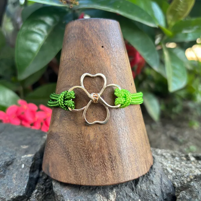 Clover Cord Bracelet Crucian Gold Bracelets