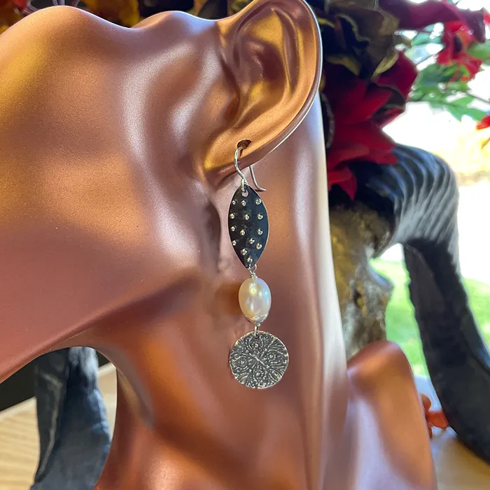 Elisa Ilana Earrings Textured SS Earrings with Freshwater Pearl Elisa Ilana Earrings Textured SS Earrings with Freshwater Pearl