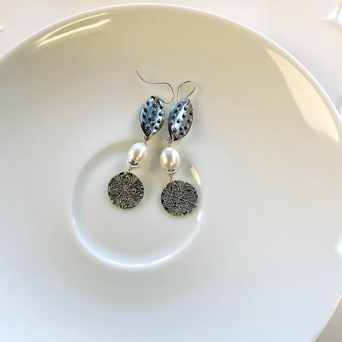 Elisa Ilana Earrings Textured SS Earrings with Freshwater Pearl Elisa Ilana Earrings Textured SS Earrings with Freshwater Pearl